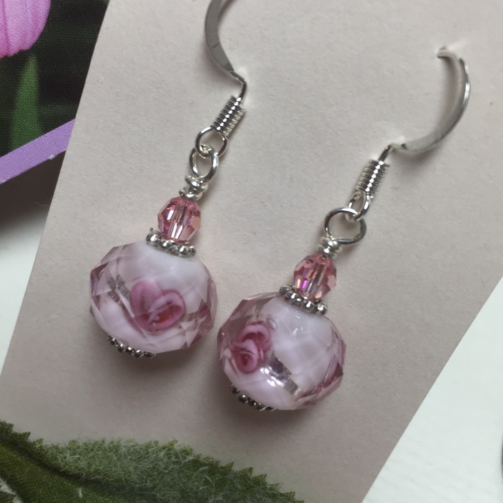 Pink flower faceted earrings with Swarovski silver - Picture 2 of 6
